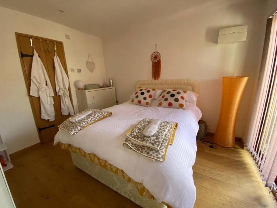 Apartament The Retreat, A Relaxing Getaway For Couples Hambrook Zewnętrze zdjęcie